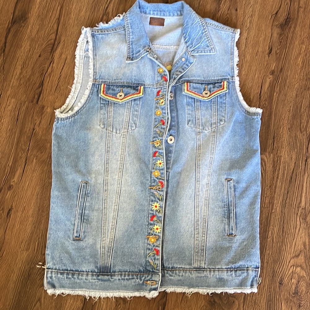 Pol distressed embroidery Jean vest
